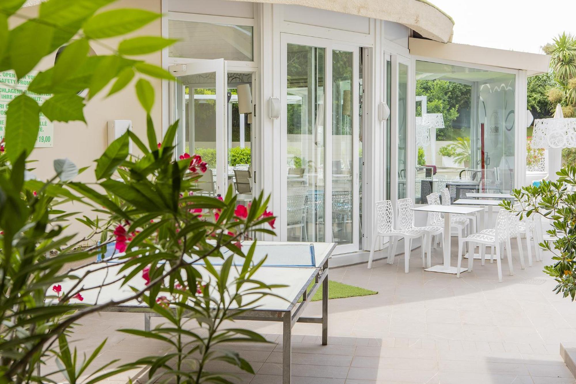 קאטוליקה Hotel Pacific מראה חיצוני תמונה
