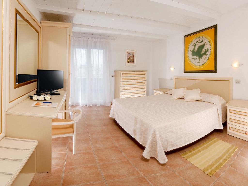 קאטוליקה Hotel Pacific מראה חיצוני תמונה