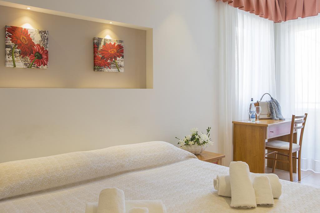 קאטוליקה Hotel Pacific מראה חיצוני תמונה