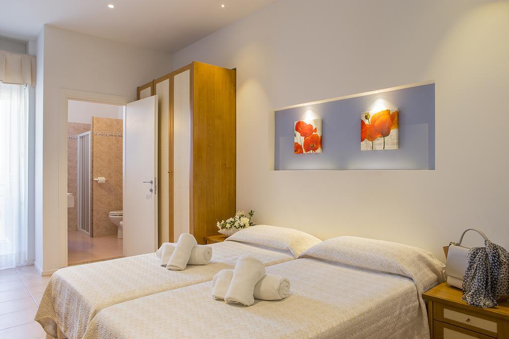 קאטוליקה Hotel Pacific מראה חיצוני תמונה