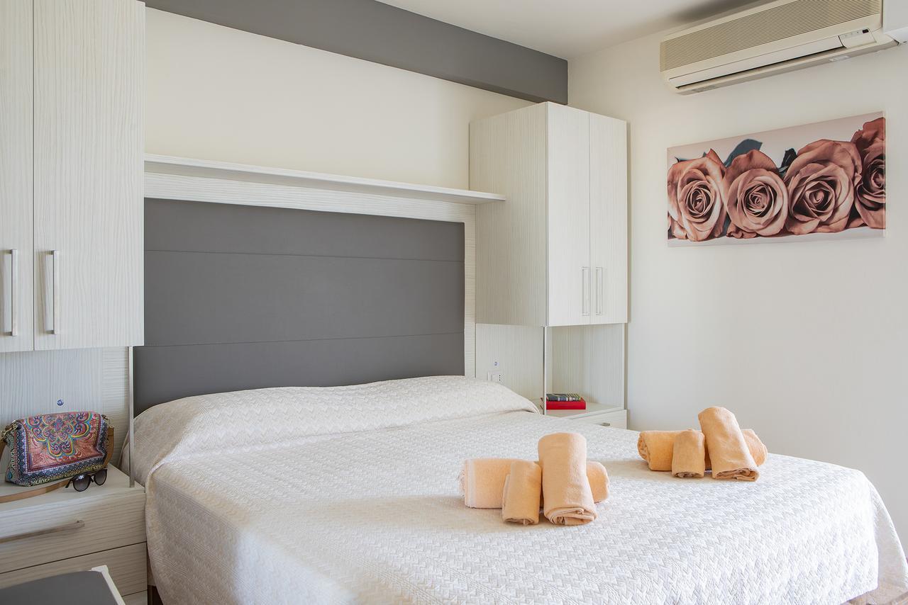 קאטוליקה Hotel Pacific מראה חיצוני תמונה